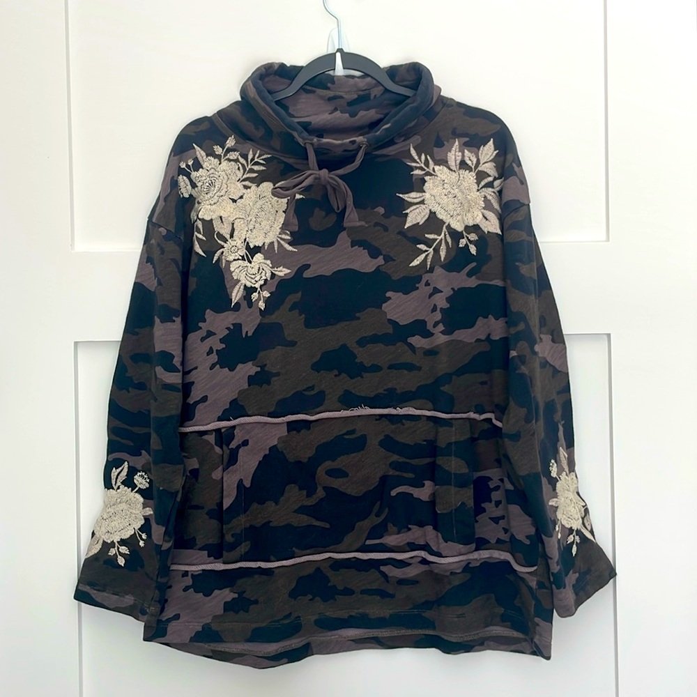 Jonny Was Santal Camo Sweatshirt With Floral designs